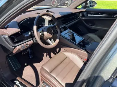 Porsche Panamera 4
