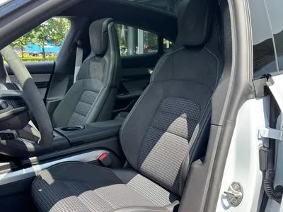 Porsche Taycan 105kWh 4 Black Edition