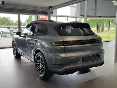 Porsche Cayenne Black Edition