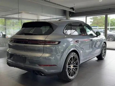 Porsche Cayenne Black Edition