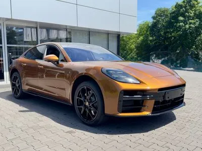Porsche Panamera 4 E-Hybrid