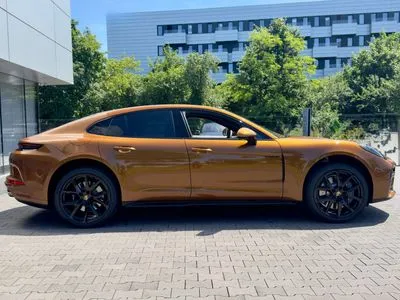 Porsche Panamera 4 E-Hybrid