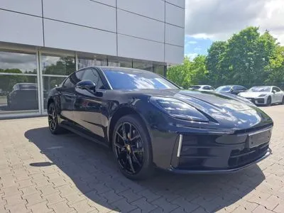 Porsche Panamera 4