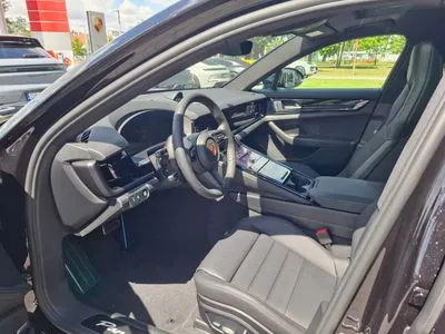 Porsche Panamera 4