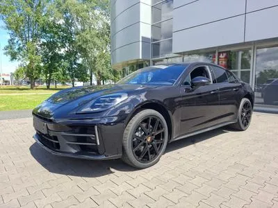 Porsche Panamera 4