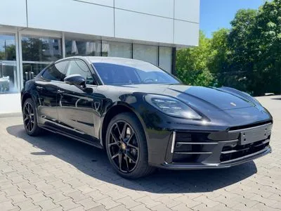 Porsche Panamera 4 E-Hybrid