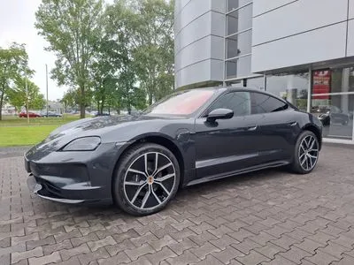 Porsche Taycan 105kWh 4 Black Edition