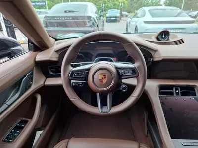 Porsche Taycan 105kWh 4 Black Edition