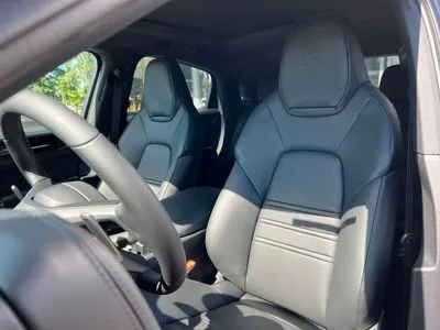 Porsche Cayenne Black Edition