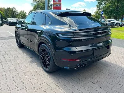 Porsche Cayenne Black Edition