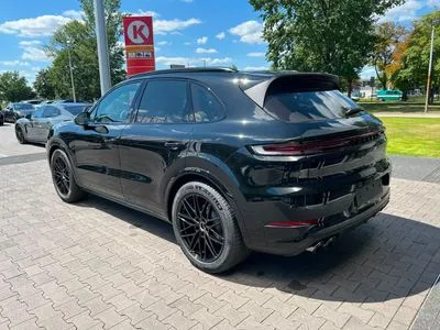 Porsche Cayenne Black Edition