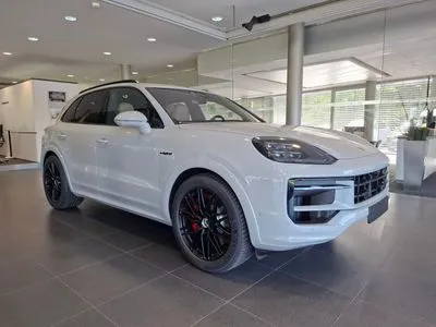 Porsche Cayenne S E-Hybrid PHEV Black Edition