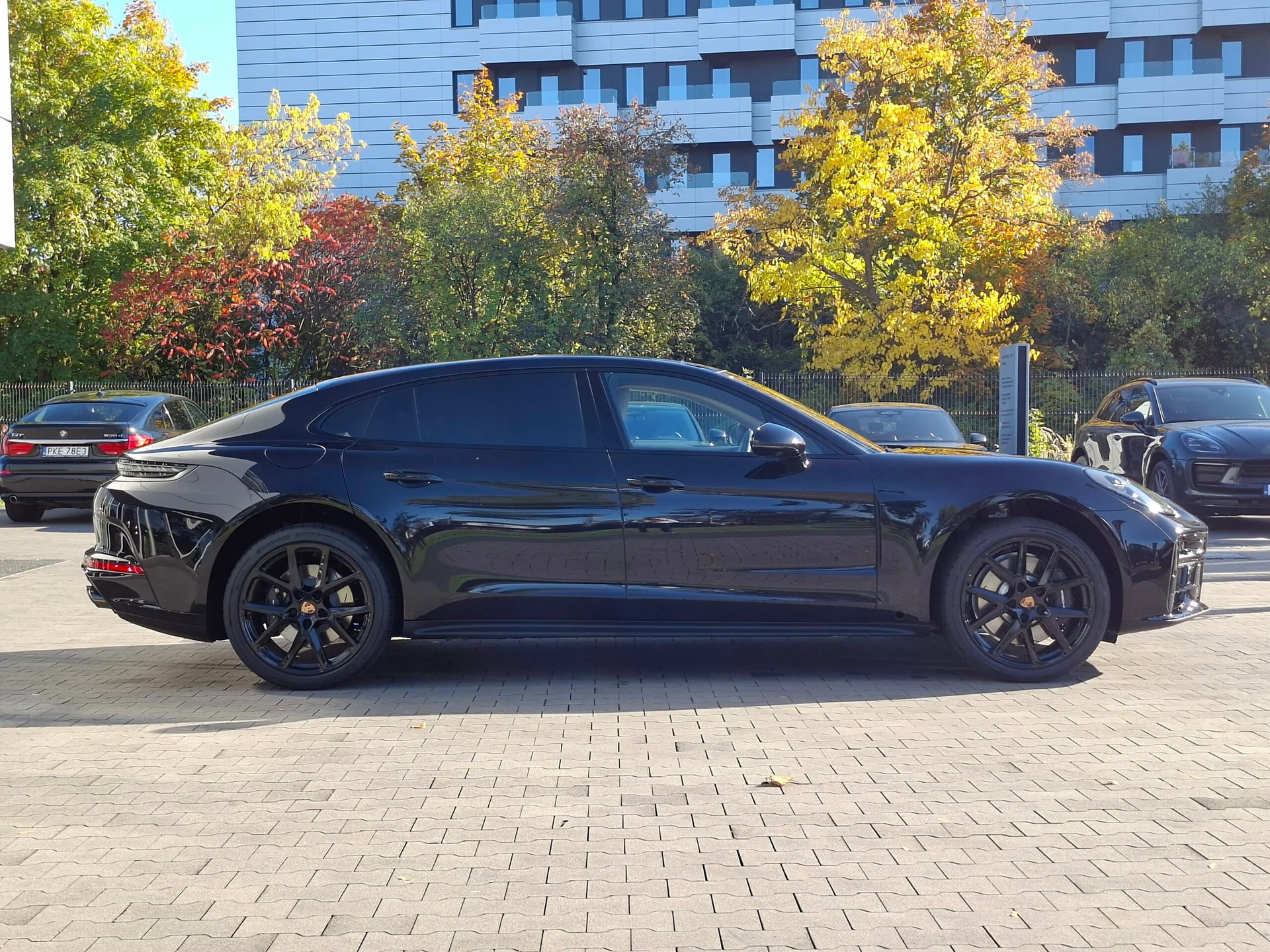 Porsche Panamera 4 E-Hybrid PHEV Executive — zdjęcie 4