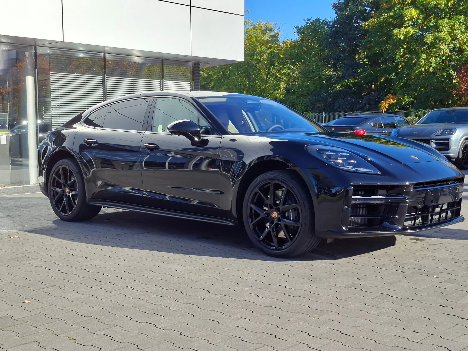 Porsche Panamera 4 E-Hybrid PHEV Executive — zdjęcie 3