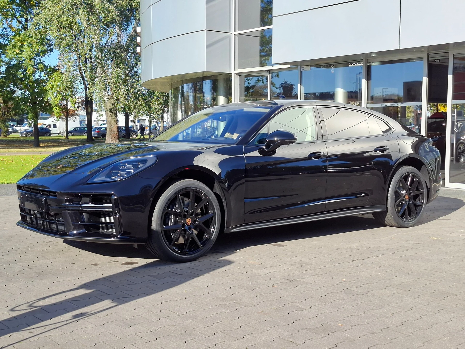 Porsche Panamera 4 E-Hybrid PHEV Executive — zdjęcie 1