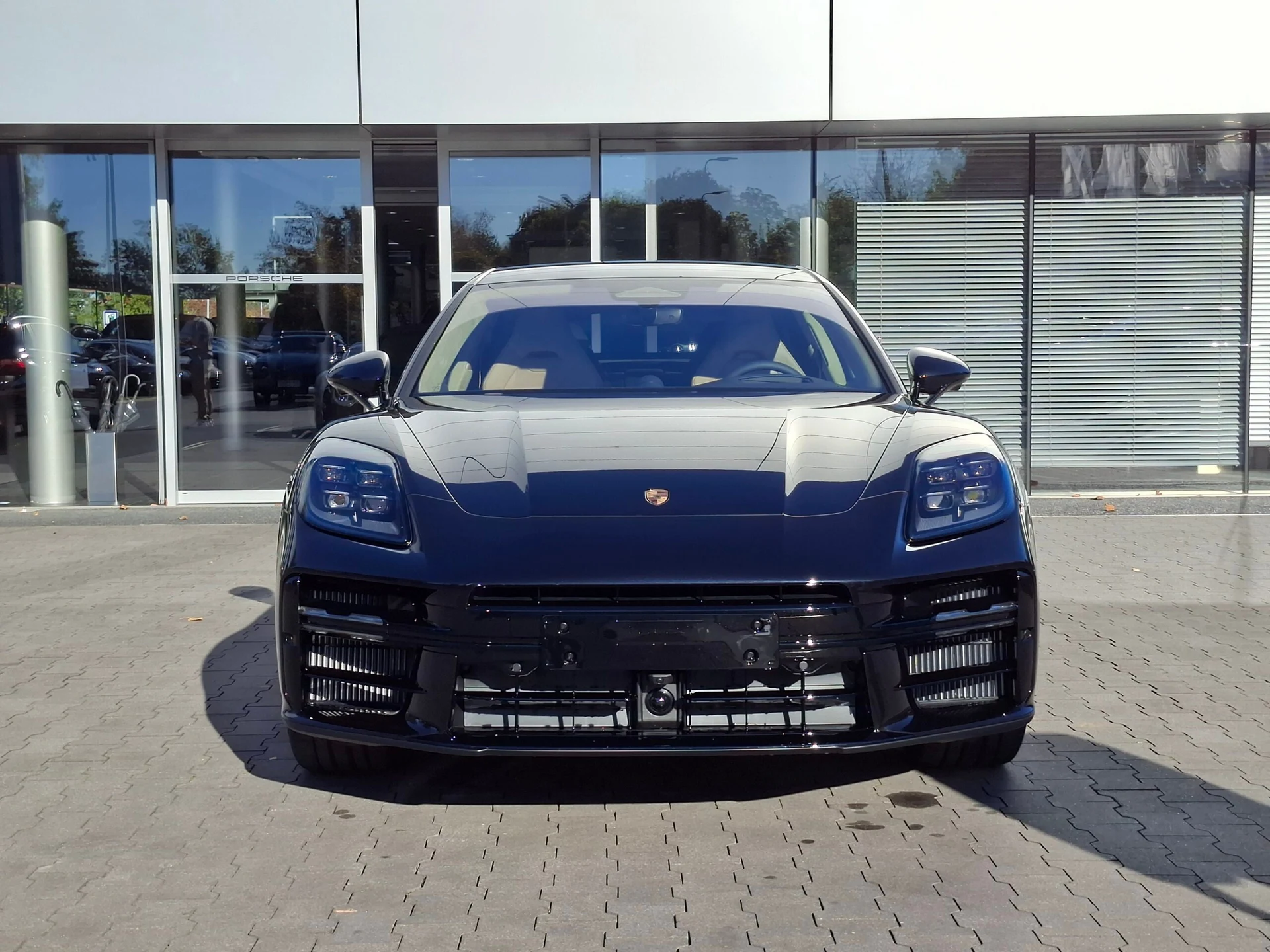Porsche Panamera 4 E-Hybrid PHEV Executive — zdjęcie 2