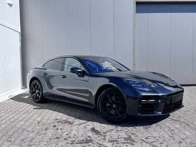 Porsche Panamera 4