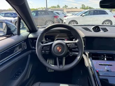 Porsche Panamera 4