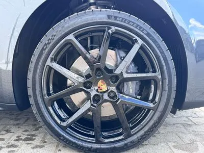 Porsche Panamera 4