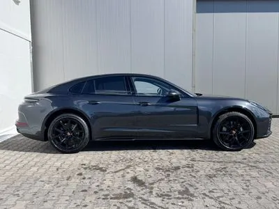 Porsche Panamera 4