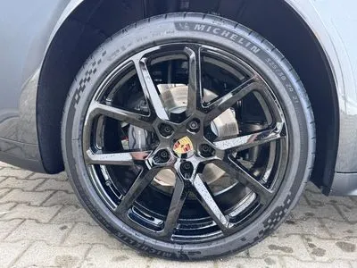 Porsche Panamera 4