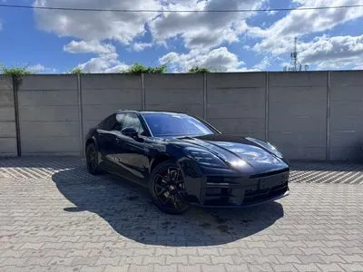 Porsche Panamera 4 E-Hybrid