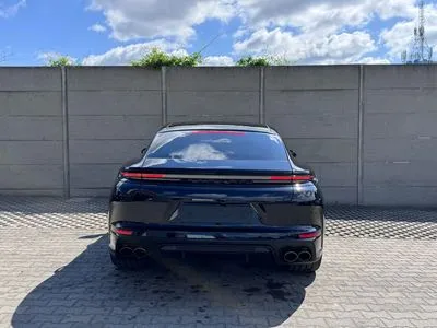 Porsche Panamera 4 E-Hybrid