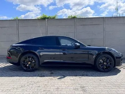 Porsche Panamera 4 E-Hybrid