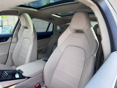 Porsche Panamera 4 E-Hybrid