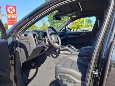 Porsche Cayenne E-Hybrid PHEV Black Edition
