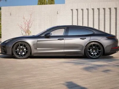 Porsche Panamera 4