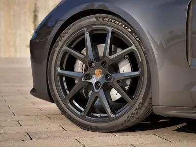 Porsche Panamera 4