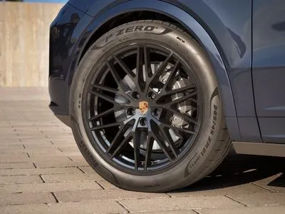 Porsche Cayenne E-Hybrid PHEV Black Edition
