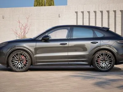 Porsche Cayenne S E-Hybrid PHEV Black Edition