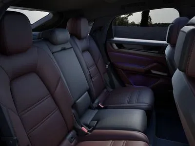 Porsche Cayenne E-Hybrid PHEV Black Edition