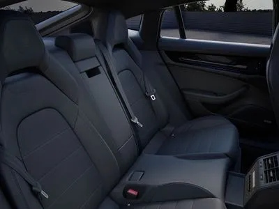 Porsche Panamera 4