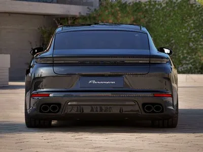 Porsche Panamera 4