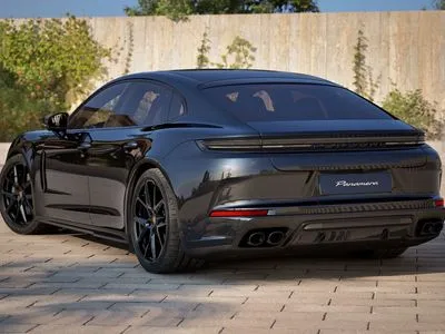 Porsche Panamera 4