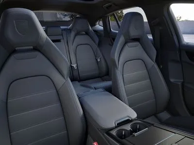 Porsche Panamera 4