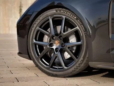 Porsche Panamera 4