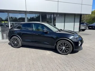 Porsche Macan 4 100kWh