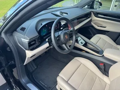 Porsche Macan 4 100kWh