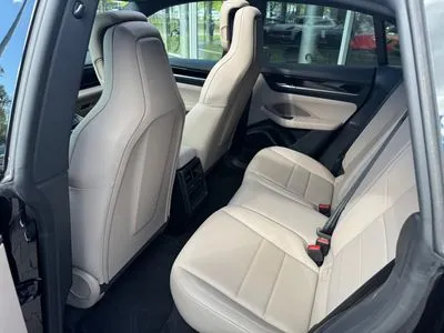 Porsche Macan 4 100kWh