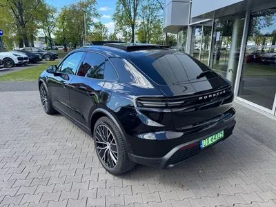 Porsche Macan 4 100kWh