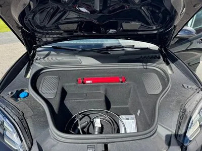 Porsche Macan 4 100kWh