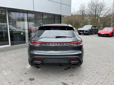 Porsche Macan Standard