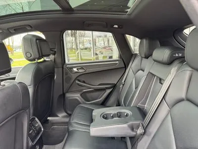 Porsche Macan Standard