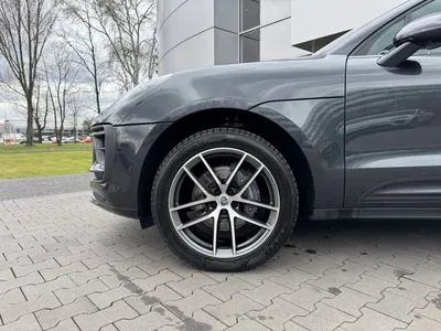 Porsche Macan Standard