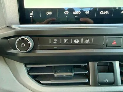 Volkswagen T7 Skrzynia
