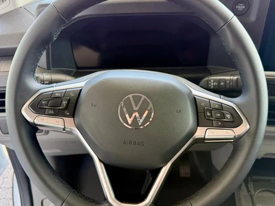 Volkswagen T7 Furgon